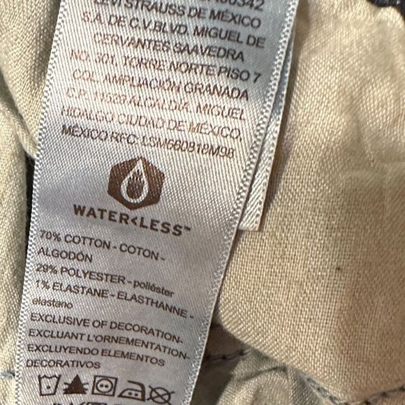 Levi's Blue Skinny Jeans with Distressed Details - Picture 7 of 15